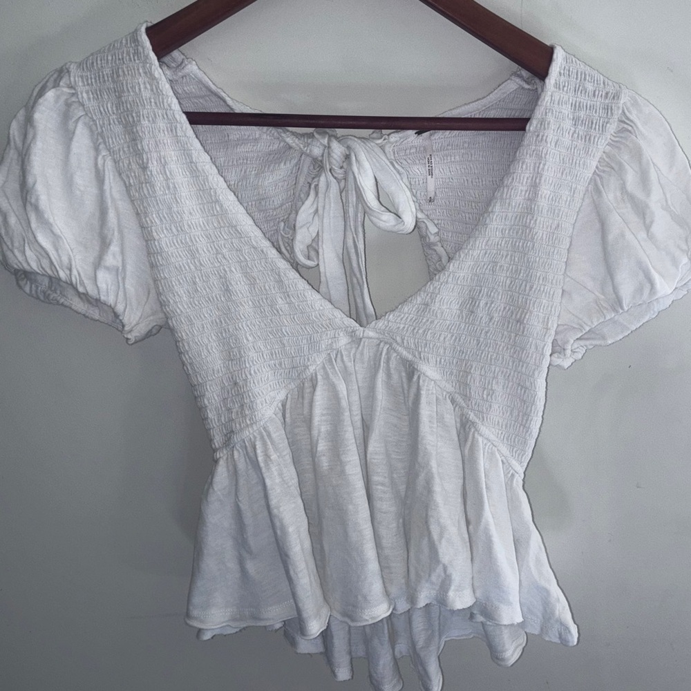 Free people babydoll cropped top open back white Size: Small no stains - Picture 3 of 4